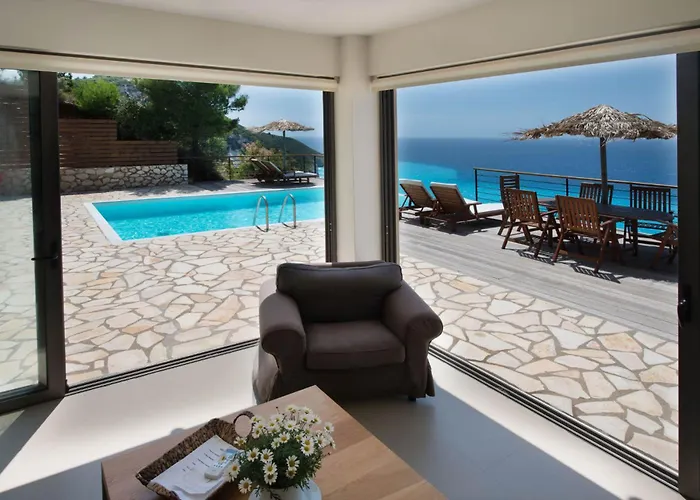 Modern Style Villa Agios Nikitas